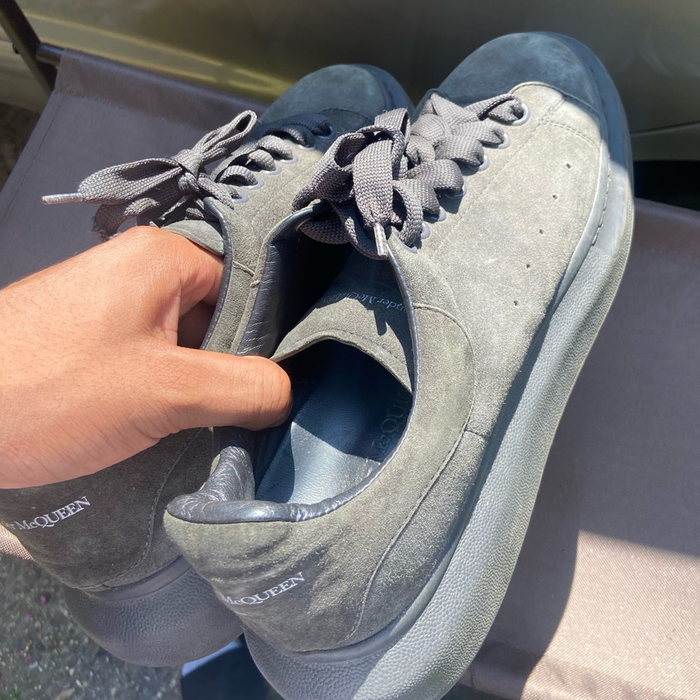 alexander mcqueen size 44